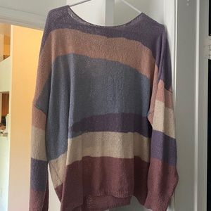 Botique light sweater